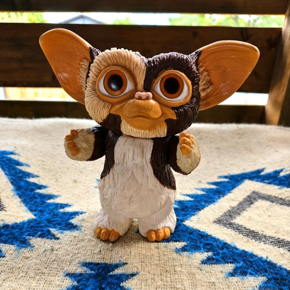 Gizmo Gremlin Vintage 8 Inch Vinyl Toy
